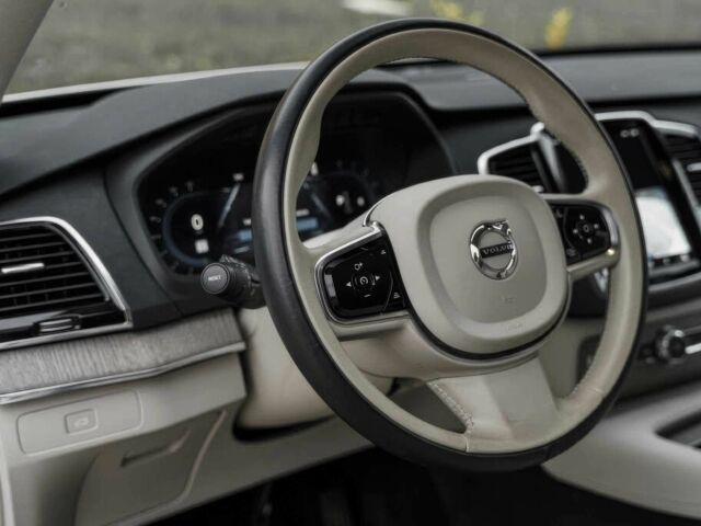 Белый Вольво ХС90, объемом двигателя 2 л и пробегом 30 тыс. км за 19500 $, фото 7 на Automoto.ua