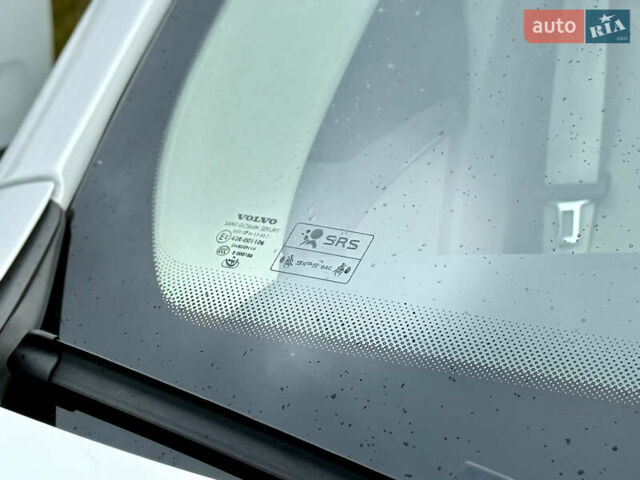 Белый Вольво ХС90, объемом двигателя 1.97 л и пробегом 9 тыс. км за 53999 $, фото 59 на Automoto.ua