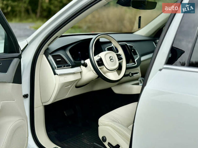 Белый Вольво ХС90, объемом двигателя 1.97 л и пробегом 9 тыс. км за 53999 $, фото 66 на Automoto.ua