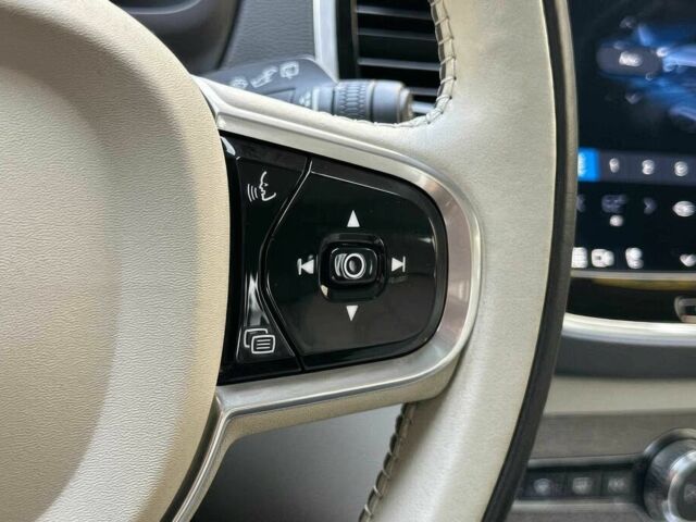 Білий Вольво ХС90, об'ємом двигуна 2 л та пробігом 19 тис. км за 18700 $, фото 10 на Automoto.ua