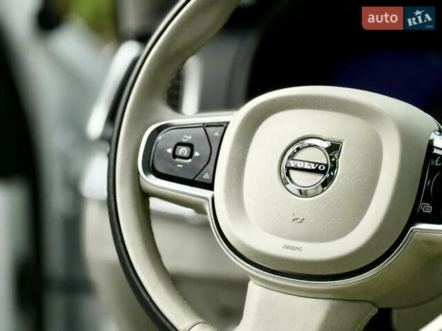 Белый Вольво ХС90, объемом двигателя 1.97 л и пробегом 9 тыс. км за 53999 $, фото 91 на Automoto.ua
