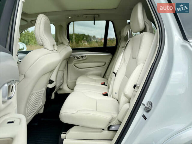 Белый Вольво ХС90, объемом двигателя 1.97 л и пробегом 9 тыс. км за 53999 $, фото 77 на Automoto.ua