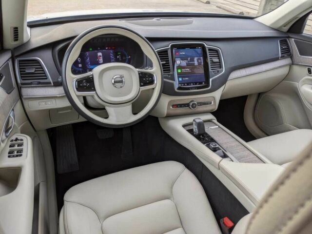 Білий Вольво ХС90, об'ємом двигуна 2 л та пробігом 27 тис. км за 19000 $, фото 5 на Automoto.ua