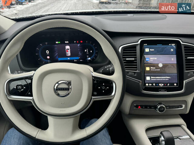 Белый Вольво ХС90, объемом двигателя 1.97 л и пробегом 9 тыс. км за 59999 $, фото 1 на Automoto.ua