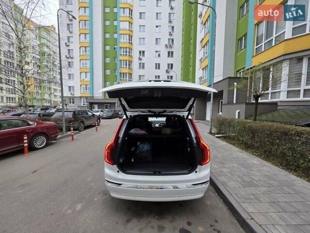 Білий Вольво ХС90, об'ємом двигуна 1.97 л та пробігом 15 тис. км за 61900 $, фото 4 на Automoto.ua