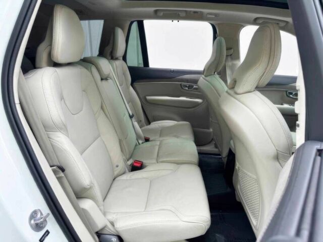 Вольво ХС90 2024 в Кривом Роге на Automoto.ua Белый Вольво ХС90, объемом двигателя 2 л и пробегом 10 тыс. км за 35700 $, фото 15 на Automoto.ua