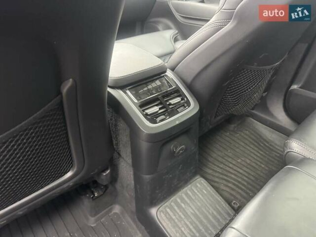 Белый Вольво ХС90, объемом двигателя 1.97 л и пробегом 65 тыс. км за 69000 $, фото 11 на Automoto.ua