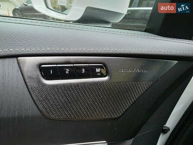Білий Вольво ХС90, об'ємом двигуна 1.97 л та пробігом 15 тис. км за 61900 $, фото 14 на Automoto.ua