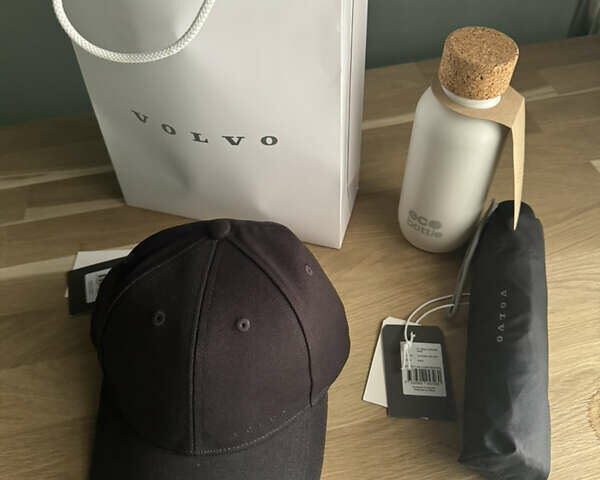 Белый Вольво ХС90, объемом двигателя 1.97 л и пробегом 9 тыс. км за 59999 $, фото 19 на Automoto.ua