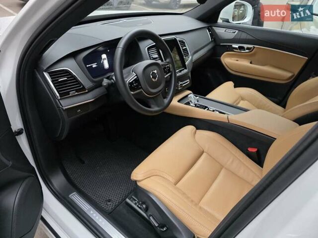 Білий Вольво ХС90, об'ємом двигуна 1.97 л та пробігом 15 тис. км за 61900 $, фото 15 на Automoto.ua