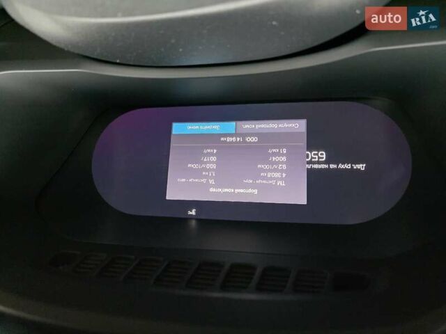 Білий Вольво ХС90, об'ємом двигуна 1.97 л та пробігом 15 тис. км за 61900 $, фото 12 на Automoto.ua