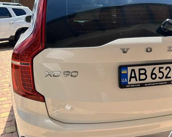 Белый Вольво ХС90, объемом двигателя 1.97 л и пробегом 13 тыс. км за 63000 $, фото 19 на Automoto.ua