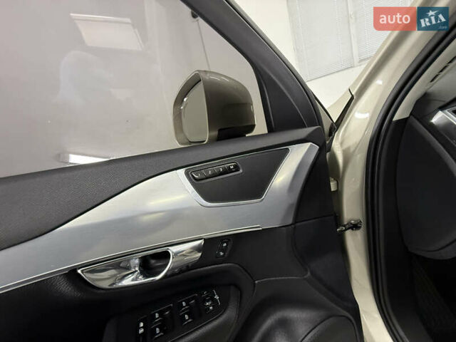 Вольво ХС90 2015 у Трускавце на Automoto.ua Бежевий Вольво ХС90, об'ємом двигуна 2 л та пробігом 136 тис. км за 21999 $, фото 54 на Automoto.ua