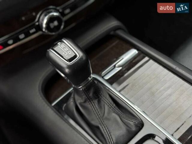 Бежевый Вольво ХС90, объемом двигателя 1.97 л и пробегом 340 тыс. км за 16900 $, фото 57 на Automoto.ua