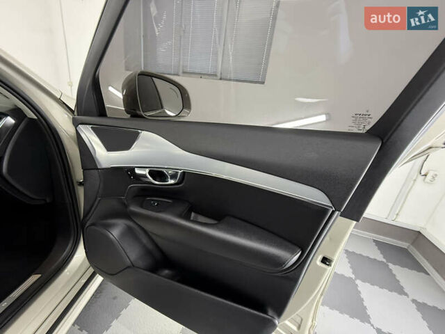 Вольво ХС90 2015 у Трускавце на Automoto.ua Бежевий Вольво ХС90, об'ємом двигуна 2 л та пробігом 136 тис. км за 21999 $, фото 35 на Automoto.ua