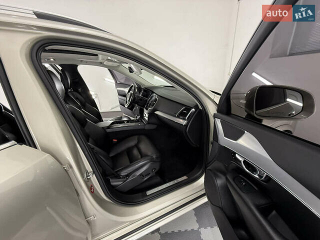 Вольво ХС90 2015 у Трускавце на Automoto.ua Бежевий Вольво ХС90, об'ємом двигуна 2 л та пробігом 136 тис. км за 21999 $, фото 32 на Automoto.ua