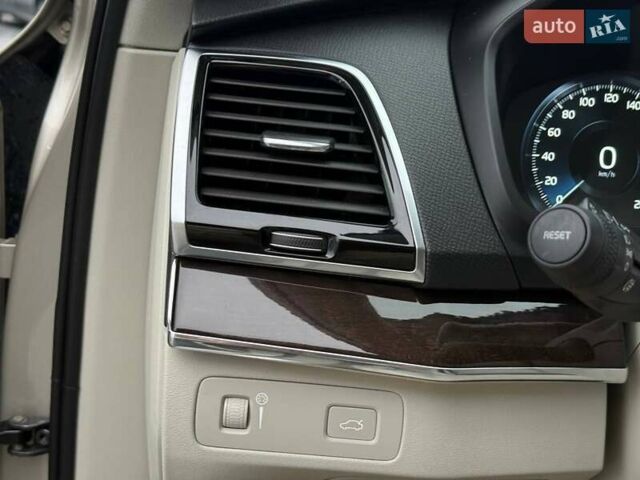 Бежевий Вольво ХС90, об'ємом двигуна 1.97 л та пробігом 142 тис. км за 26900 $, фото 23 на Automoto.ua