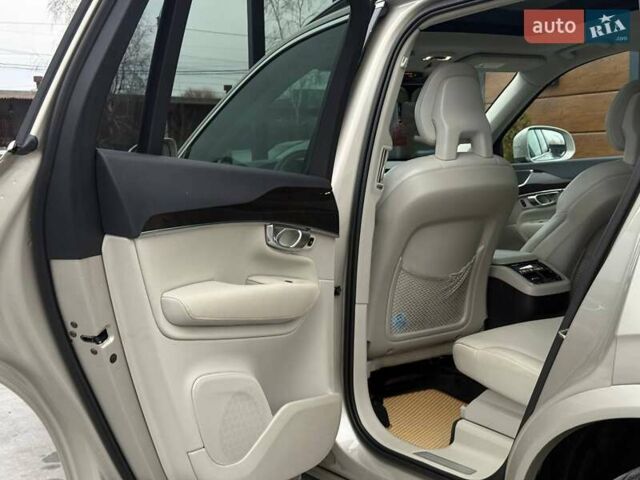 Бежевий Вольво ХС90, об'ємом двигуна 1.97 л та пробігом 142 тис. км за 26900 $, фото 36 на Automoto.ua