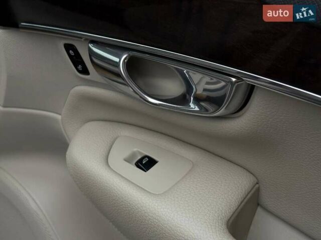 Бежевий Вольво ХС90, об'ємом двигуна 1.97 л та пробігом 142 тис. км за 26900 $, фото 53 на Automoto.ua