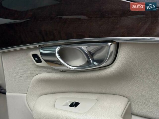 Бежевий Вольво ХС90, об'ємом двигуна 1.97 л та пробігом 142 тис. км за 26900 $, фото 44 на Automoto.ua