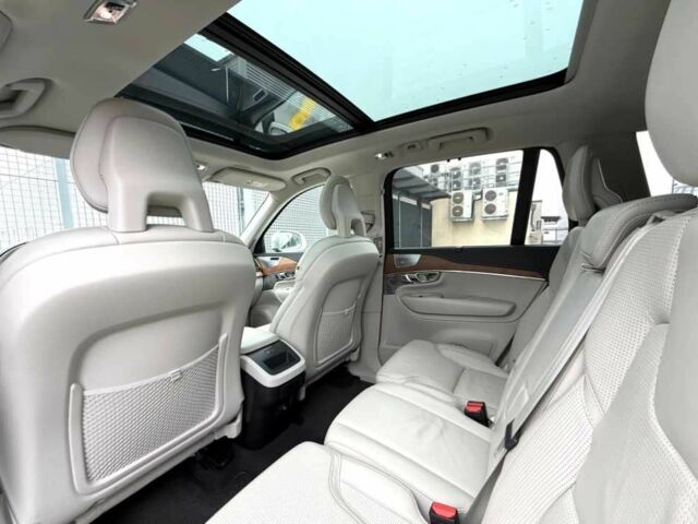 Бежевый Вольво ХС90, объемом двигателя 2 л и пробегом 108 тыс. км за 19900 $, фото 19 на Automoto.ua