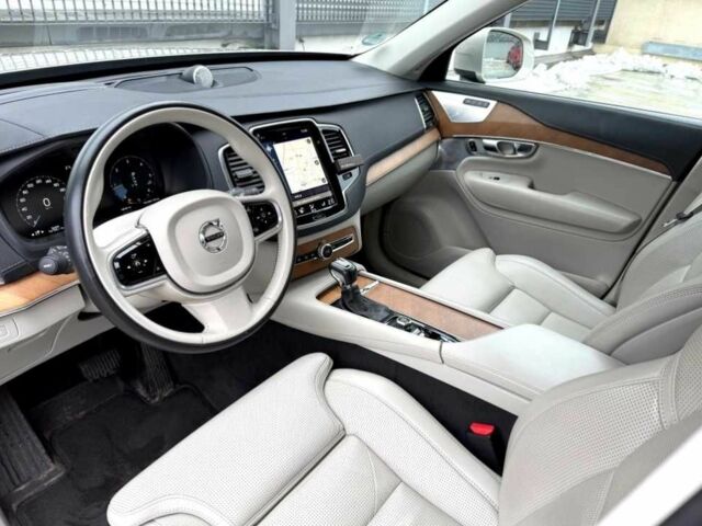 Бежевый Вольво ХС90, объемом двигателя 2 л и пробегом 108 тыс. км за 19900 $, фото 15 на Automoto.ua