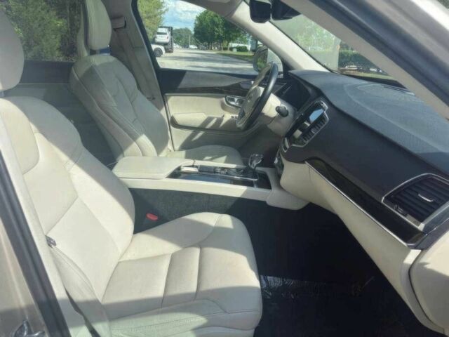 Бежевий Вольво ХС90, об'ємом двигуна 2 л та пробігом 40 тис. км за 7500 $, фото 9 на Automoto.ua