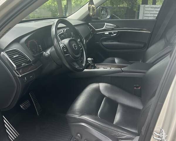 Бежевый Вольво ХС90, объемом двигателя 1.97 л и пробегом 155 тыс. км за 34000 $, фото 12 на Automoto.ua