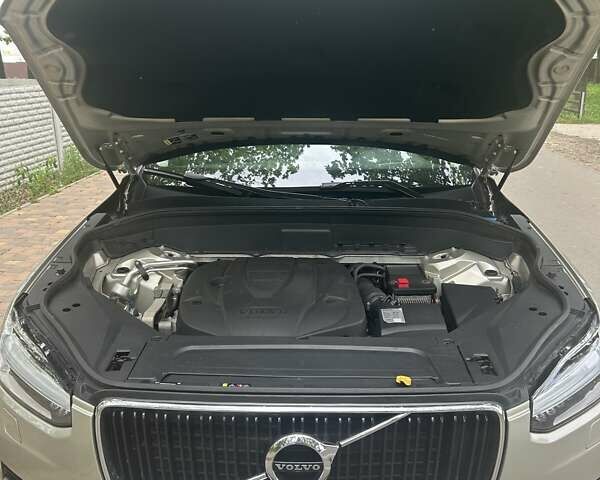 Бежевый Вольво ХС90, объемом двигателя 1.97 л и пробегом 155 тыс. км за 34000 $, фото 9 на Automoto.ua