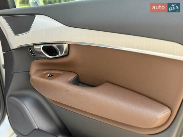Бежевий Вольво ХС90, об'ємом двигуна 1.97 л та пробігом 86 тис. км за 38900 $, фото 24 на Automoto.ua