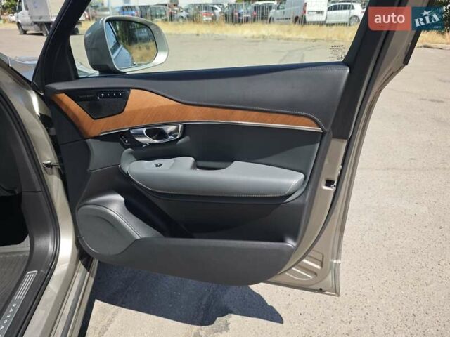 Бежевый Вольво ХС90, объемом двигателя 1.97 л и пробегом 162 тыс. км за 29999 $, фото 70 на Automoto.ua