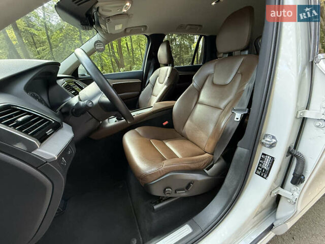 Бежевий Вольво ХС90, об'ємом двигуна 1.97 л та пробігом 86 тис. км за 38900 $, фото 13 на Automoto.ua