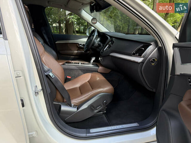 Бежевий Вольво ХС90, об'ємом двигуна 1.97 л та пробігом 86 тис. км за 38900 $, фото 25 на Automoto.ua