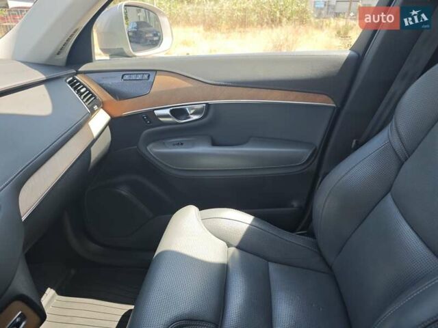 Бежевый Вольво ХС90, объемом двигателя 1.97 л и пробегом 162 тыс. км за 29999 $, фото 55 на Automoto.ua