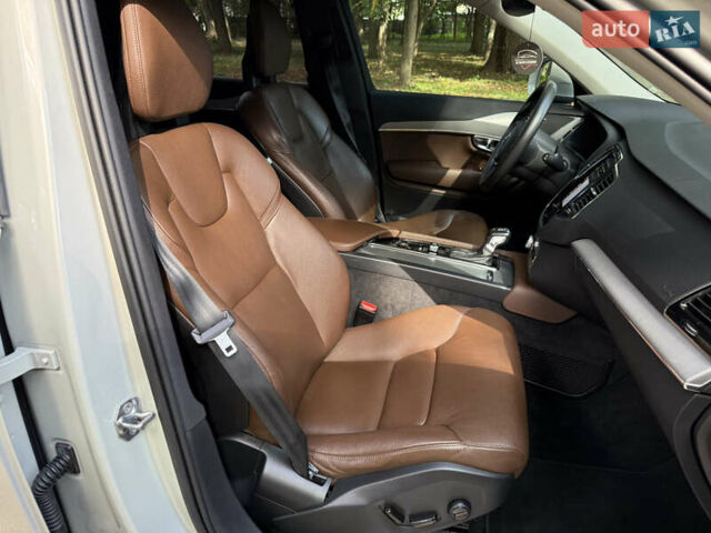 Бежевий Вольво ХС90, об'ємом двигуна 1.97 л та пробігом 86 тис. км за 38900 $, фото 19 на Automoto.ua