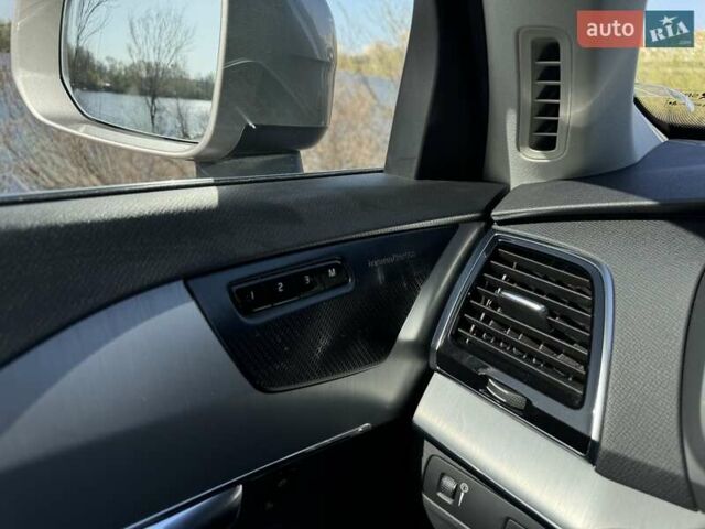 Бежевий Вольво ХС90, об'ємом двигуна 1.97 л та пробігом 139 тис. км за 38999 $, фото 13 на Automoto.ua