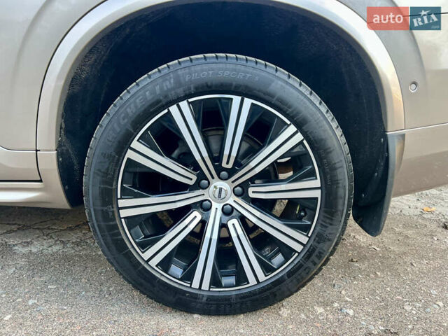 Бежевый Вольво ХС90, объемом двигателя 1.97 л и пробегом 114 тыс. км за 51500 $, фото 25 на Automoto.ua