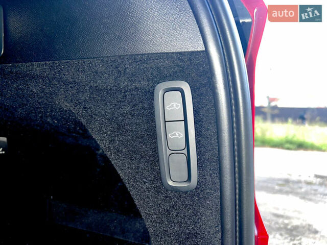 Бежевый Вольво ХС90, объемом двигателя 1.97 л и пробегом 114 тыс. км за 51500 $, фото 79 на Automoto.ua