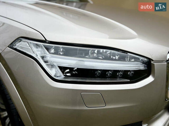 Бежевый Вольво ХС90, объемом двигателя 1.97 л и пробегом 43 тыс. км за 53000 $, фото 7 на Automoto.ua