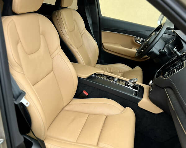 Бежевый Вольво ХС90, объемом двигателя 1.97 л и пробегом 43 тыс. км за 53000 $, фото 15 на Automoto.ua