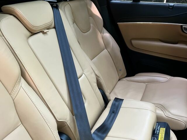 Бежевий Вольво ХС90, об'ємом двигуна 2 л та пробігом 42 тис. км за 55900 $, фото 13 на Automoto.ua