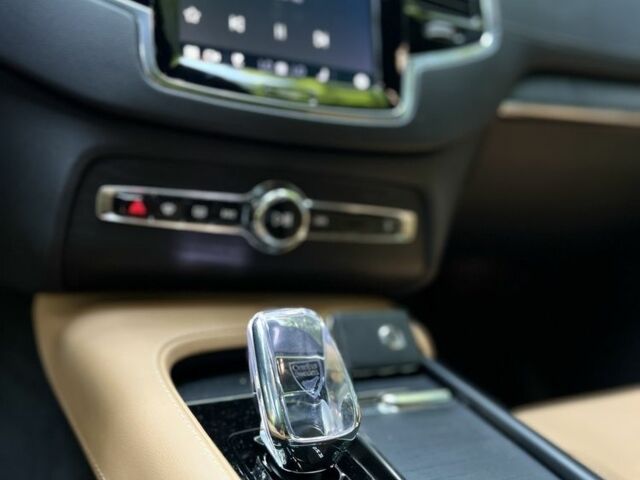 Бежевий Вольво ХС90, об'ємом двигуна 2 л та пробігом 42 тис. км за 55900 $, фото 9 на Automoto.ua