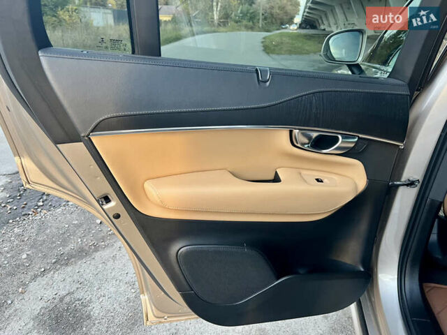 Бежевый Вольво ХС90, объемом двигателя 1.97 л и пробегом 114 тыс. км за 51500 $, фото 41 на Automoto.ua