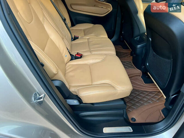 Бежевый Вольво ХС90, объемом двигателя 1.97 л и пробегом 114 тыс. км за 51500 $, фото 55 на Automoto.ua