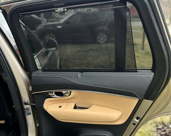 Бежевый Вольво ХС90, объемом двигателя 1.97 л и пробегом 43 тыс. км за 53000 $, фото 18 на Automoto.ua