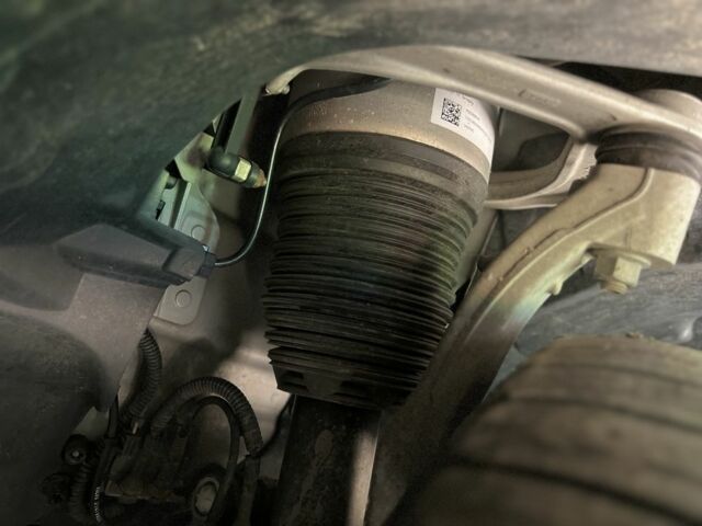 Бежевий Вольво ХС90, об'ємом двигуна 2 л та пробігом 42 тис. км за 55900 $, фото 14 на Automoto.ua