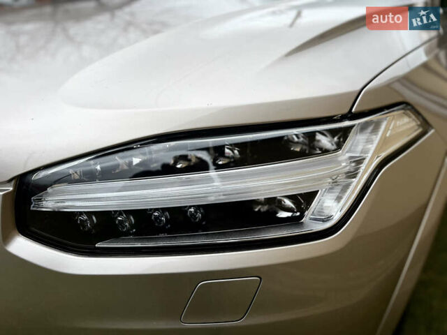 Бежевый Вольво ХС90, объемом двигателя 1.97 л и пробегом 43 тыс. км за 53000 $, фото 10 на Automoto.ua