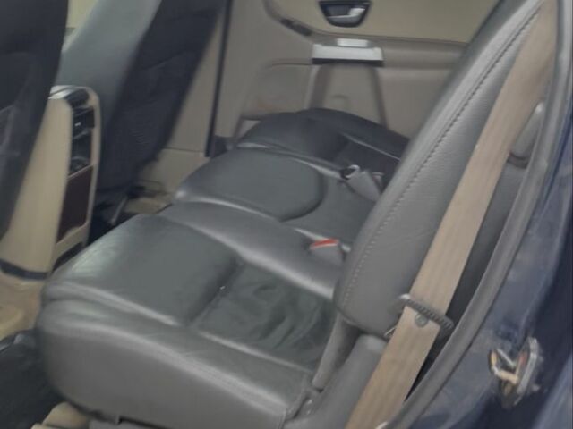 Чорний Вольво ХС90, об'ємом двигуна 2.4 л та пробігом 320 тис. км за 5365 $, фото 7 на Automoto.ua