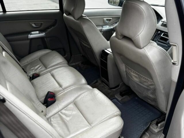 Черный Вольво ХС90, объемом двигателя 2.4 л и пробегом 290 тыс. км за 3400 $, фото 11 на Automoto.ua