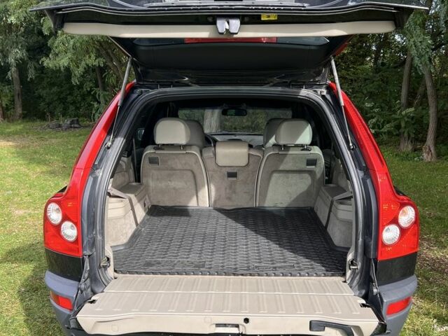 Черный Вольво ХС90, объемом двигателя 2.4 л и пробегом 280 тыс. км за 6100 $, фото 6 на Automoto.ua